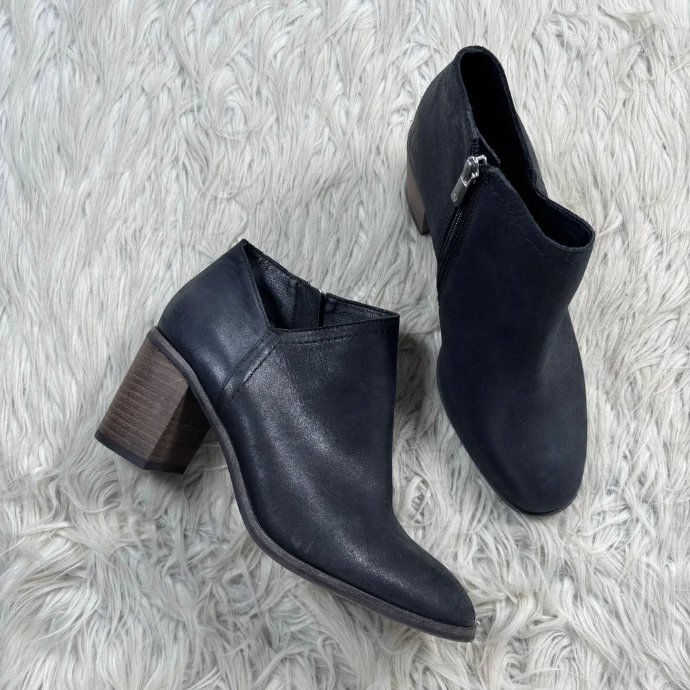 Lucky Brand Women's 8 Black Leather Panally Block Heel Bootie Boho Classic Prep